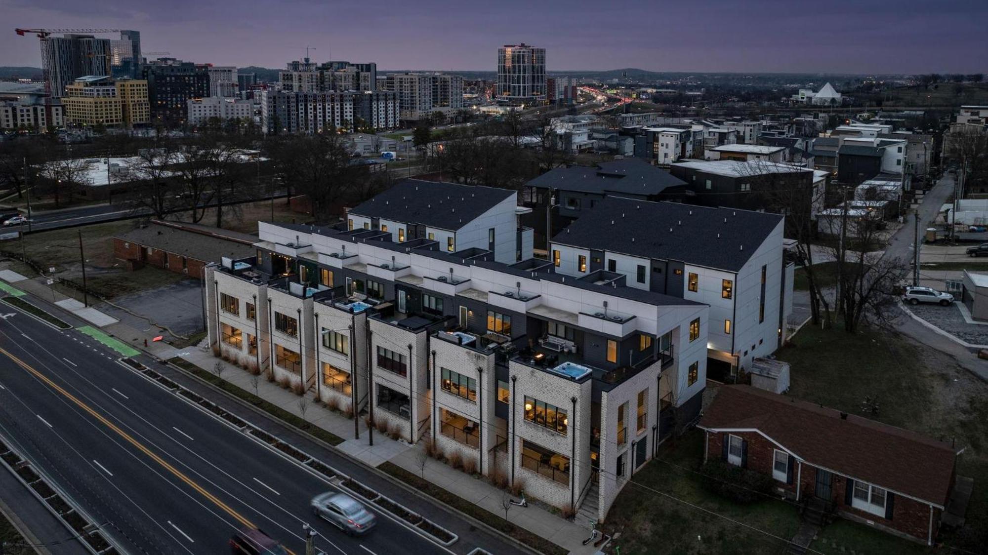 Edgehill Duo - 2 Townhomes - Mins Vanderbilt University 내슈빌 외부 사진